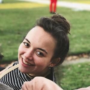 Meet your Posher, Lorena